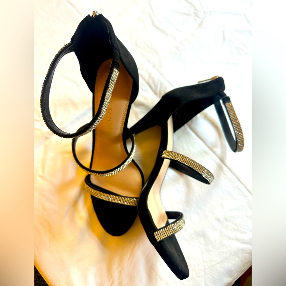 Kelly & Katie black strappy heels